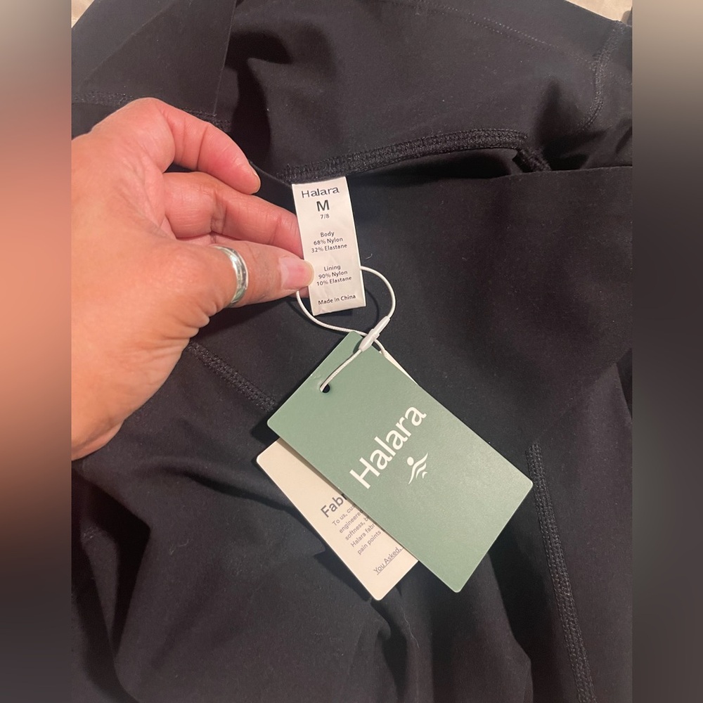 HALARA Classic Black Leggings